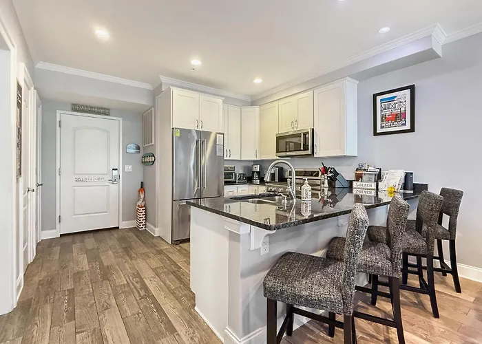 Luxurious Penthouse, King Beds. Dog & Ada Friendly